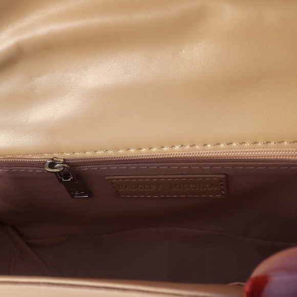 Nwt- Elegant Pink Badgley Mischka Vegan Leather Quilted Crossbody Shoulder Bag - Picture 7 of 12